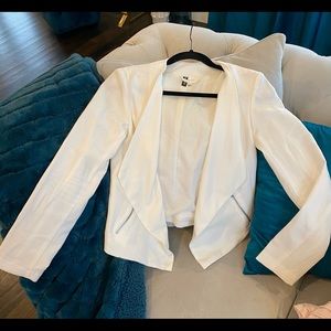 Women’s Divided white blazer size 6